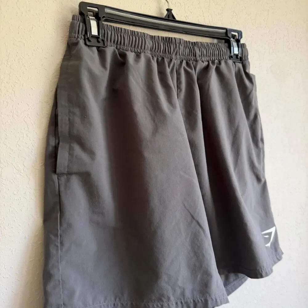 Gymshark Sport 7” Gray Athletic Basketball Shorts Womens S Workout Running